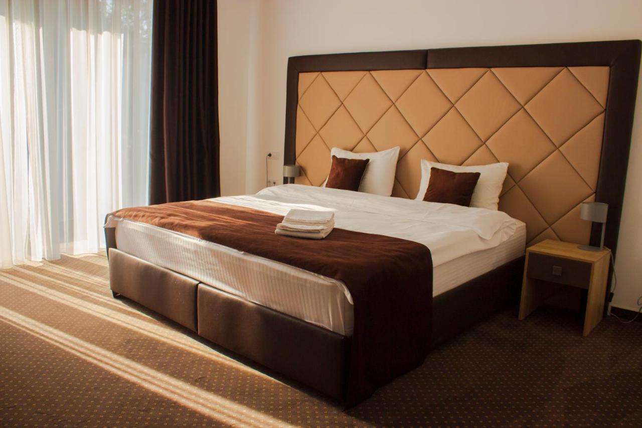 Bernardazzi Grand Hotel Кишинев Екстериор снимка