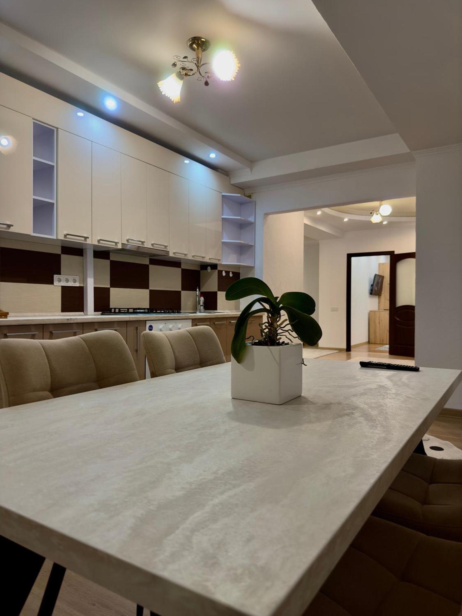 Bernardazzi Grand Hotel Кишинев Екстериор снимка